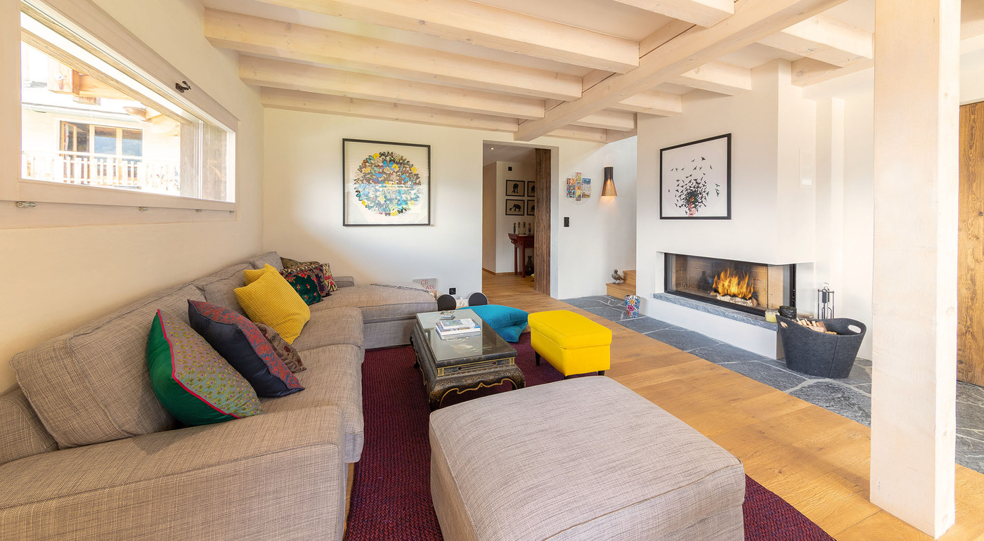 chalet-indama-verbier-salon-cosy-canapes-02.jpg