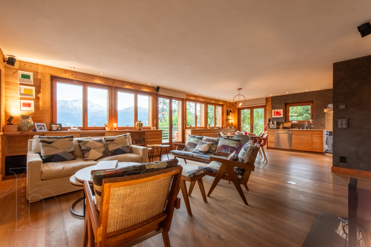 chalet-tanios-verbier-piece-de-vie-ouverte-04.jpg