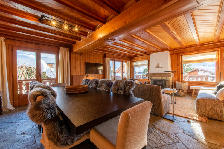 chalet-sunbeam-verbier-table-a-manger-vue-canapes-06.jpg