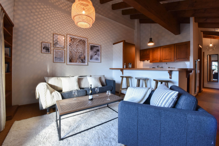 appartement-preles-223-verbier-salon-coin-repas-04.jpg