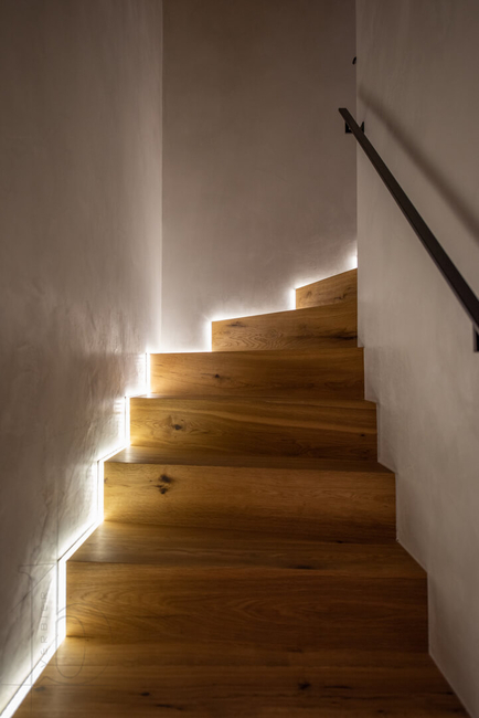 chalet-clambinet-verbier-escalier-eclaire-17.jpg