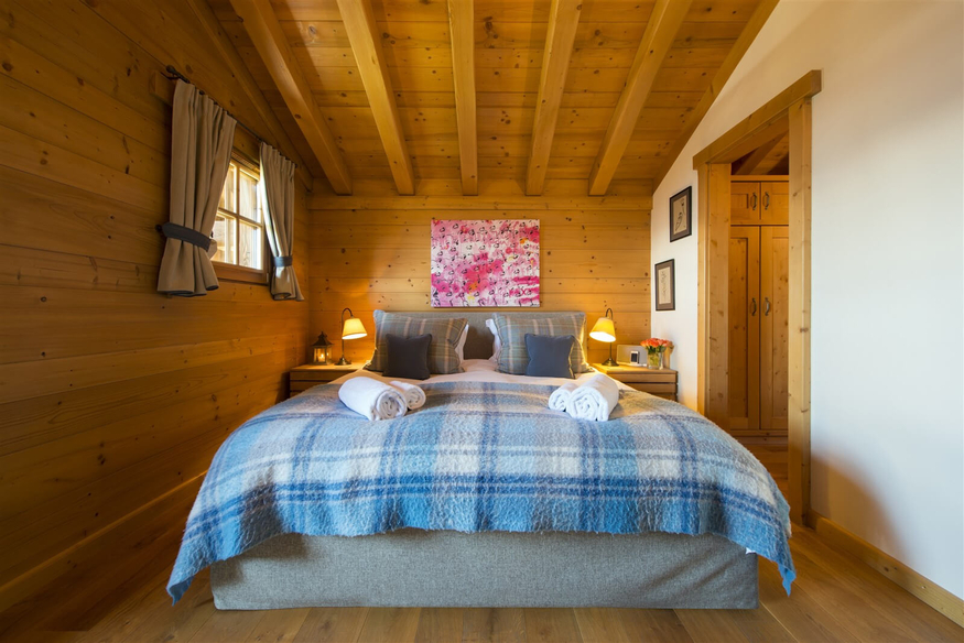 chalet-5-roses-verbier-chambre-double-17.jpg