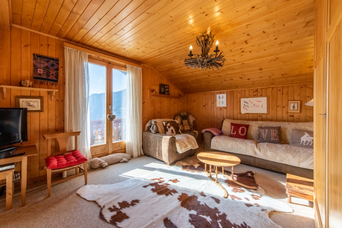 appartement-airelles-combles-verbier-sejour-vue-canape-01.jpg