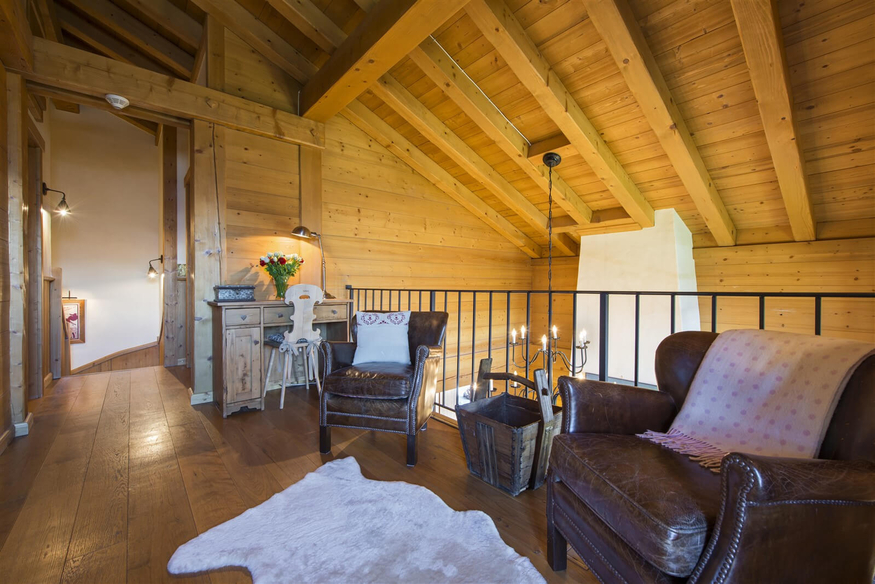 chalet-5-roses-verbier-mezzanine-salon-25.jpg
