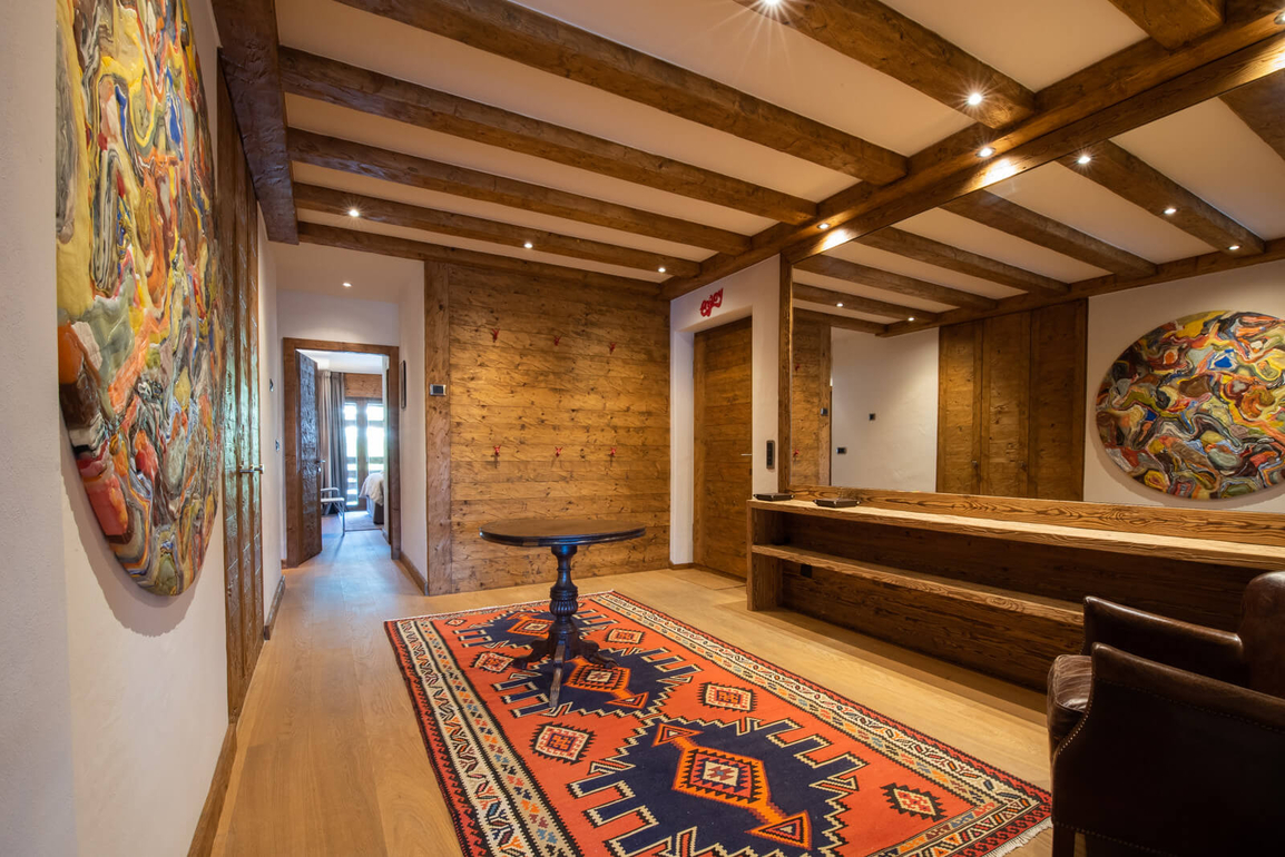 appartement-victoria-a-211-verbier-entree-couloir-02.jpg