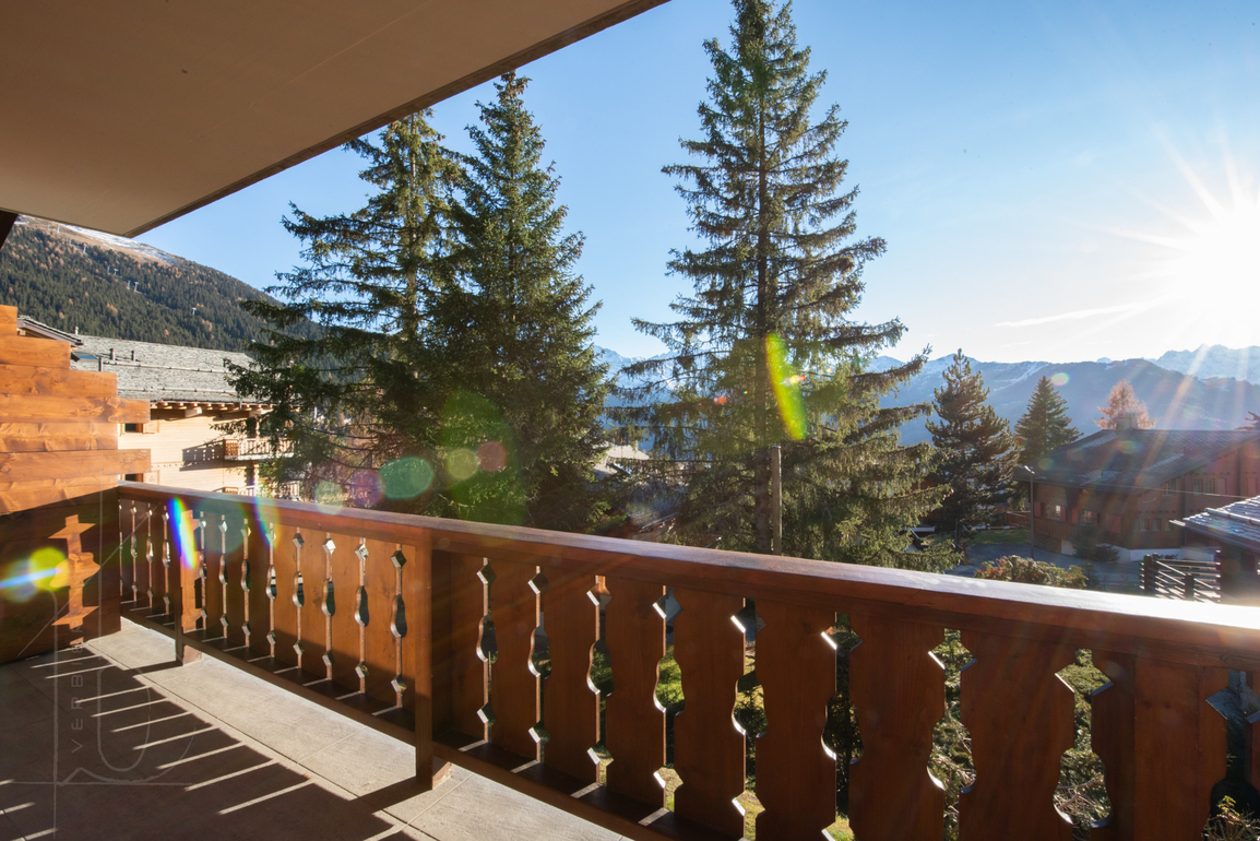 appartement-preles-120-verbier-balcon-vue-sapins-03.jpg