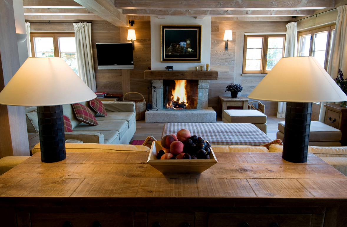 appartement-grand-verbiage-verbier-salon-detail-lampe-table-01.jpg