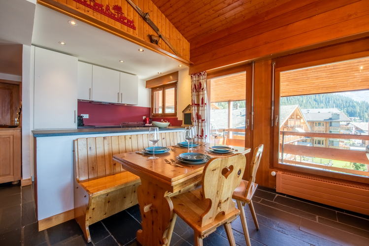 appartement-ambassador-306-verbier-salle-a-manger-vue-04.jpg