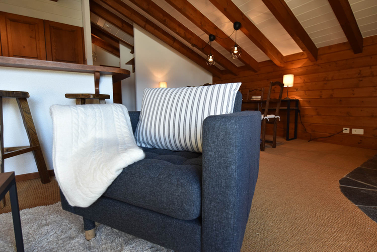appartement-preles-223-verbier-fauteuil-detail-06.jpg