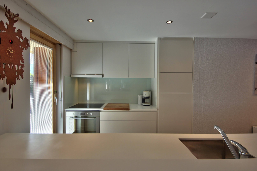 appartement-flaminia-012-verbier-cuisine-fonctionnelle-09.jpg
