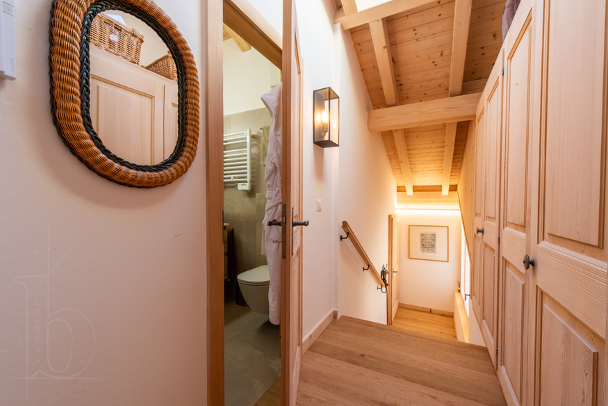appartement-marjolaine-321-verbier-entree-couloir-13.jpg