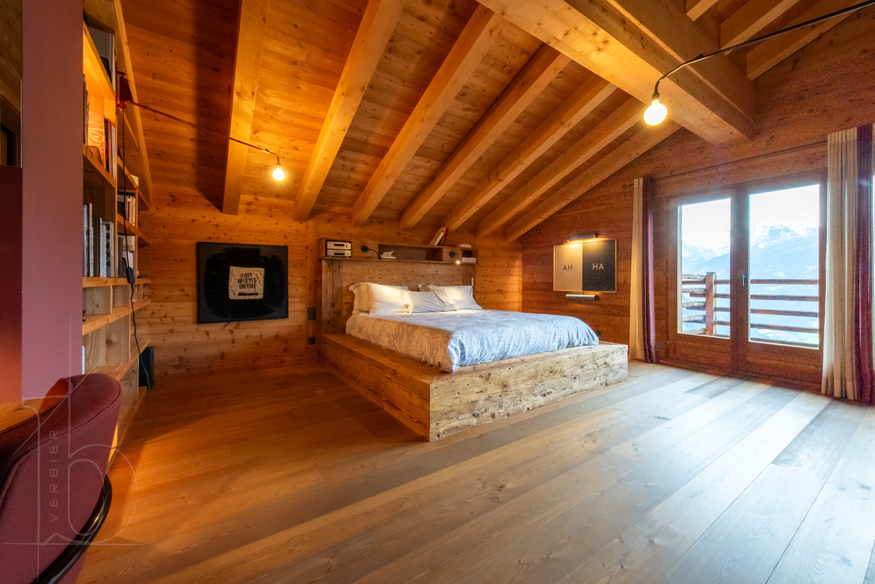 chalet-tanios-verbier-chambre-mansardee-lit-double-11.jpg