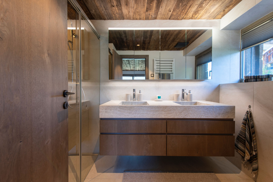 appartement-le-bry-c02-verbier-salle-de-bain-double-vasque-10.jpg