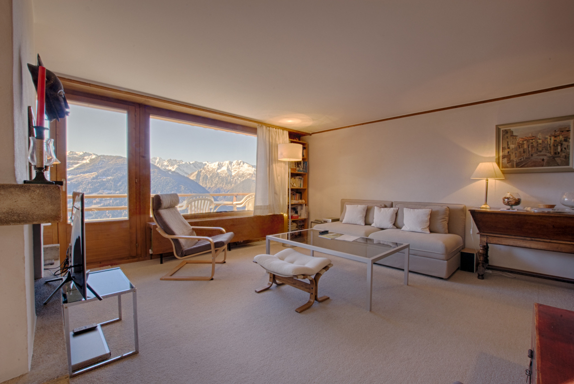 appartement-les-seracs-44-verbier-sejour-vue-panoramique-03.jpg
