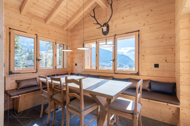 chalet-roselle-verbier-salle-a-manger-banquette-06.jpg