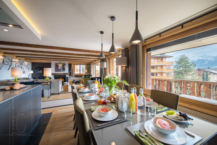 appartement-fleur-de-lin-verbier-salle-a-manger-vue-06.jpg