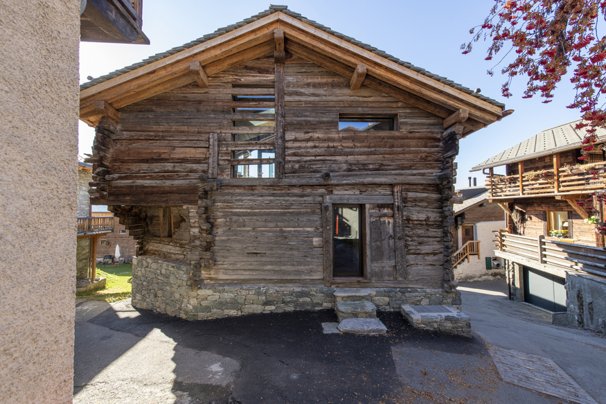 chalet-nangi-verbier-facade-chalet-entree-15.jpg