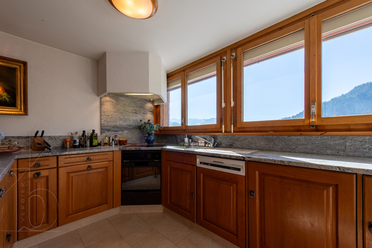 appartement-thalia-281-verbier-cuisine-equipee-05.jpg