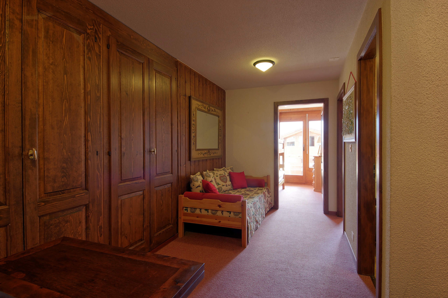 appartement-mondzeu-c271-verbier-couloir-entree-13.jpg