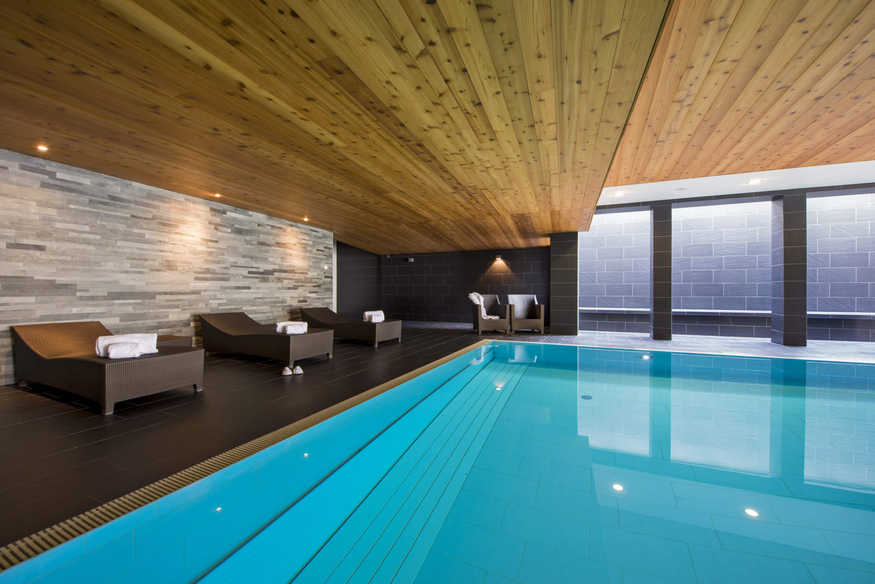 appartement-victoria-a-211-verbier-piscine-interieure-couloir-24.jpg