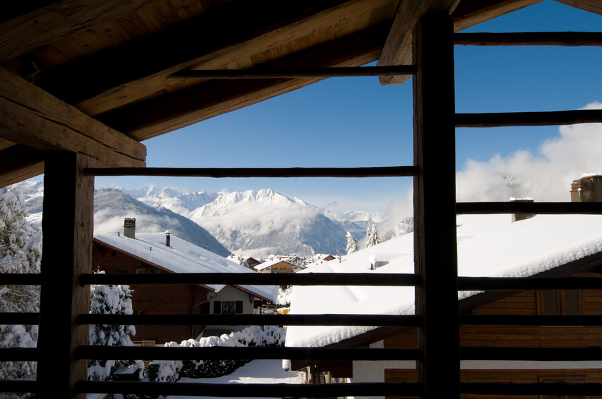 chalet-habana-verbier-vue-montagnes-depuis-interieur-23.jpg