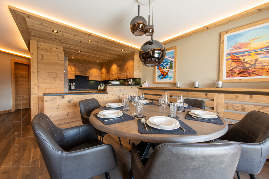 appartement-crijibe-18-verbier-coin-repas-vue-table-07.jpg