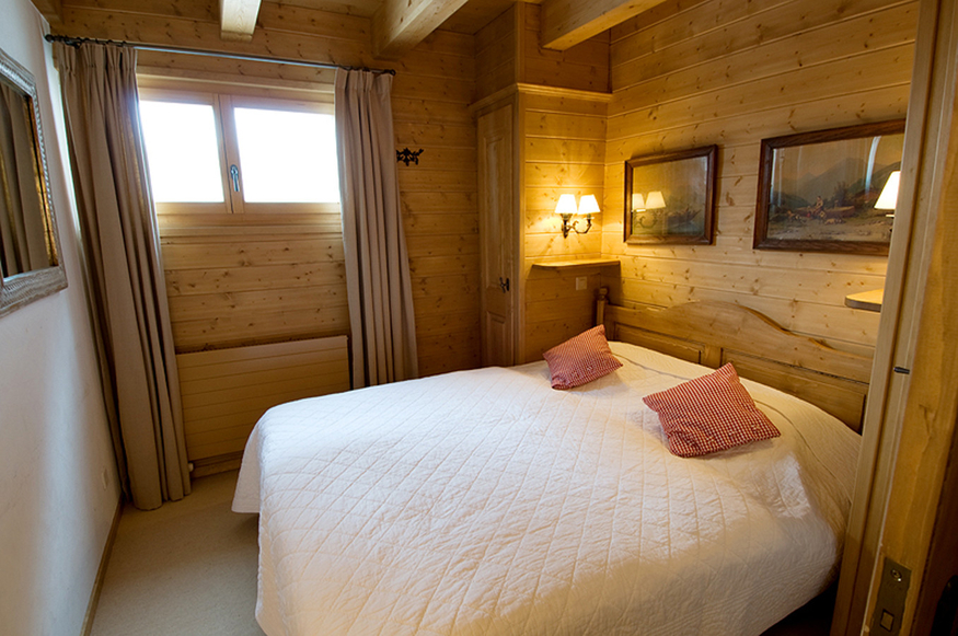 appartement-boissieres-027-verbier-chambre-lit-double-vue-ensemble-09.jpg