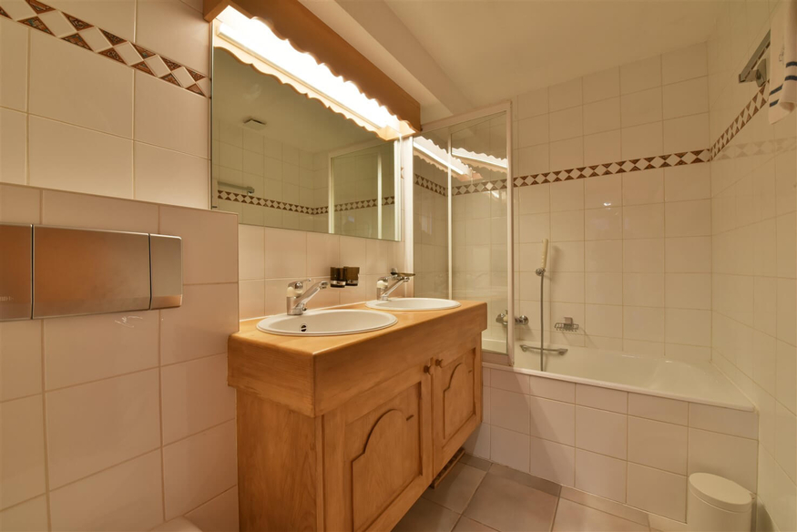 appartement-plein-ciel-119-verbier-salle-de-bain-07.jpg