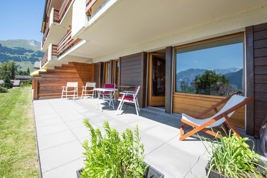 appartement-pelican-050-verbier-terrasse-transats-14.jpg
