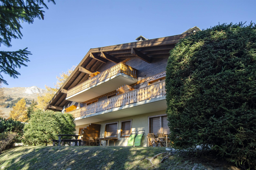 appartement-preles-223-verbier-exterieur-immeuble-ete-26.jpg