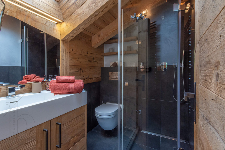 chalet-clambinet-verbier-salle-de-bain-douche-vitre-22.jpg