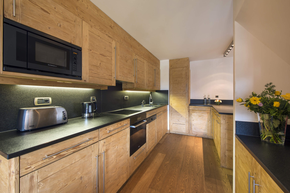 appartement-victoria-111-verbier-cuisine-equipee-plan-travail-03.jpg