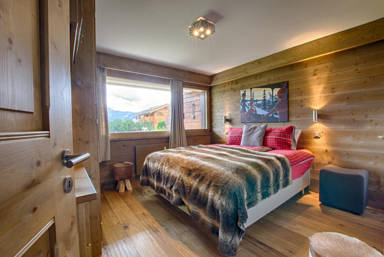 appartement-falaises-112-verbier-chambre-lit-double-06.jpg