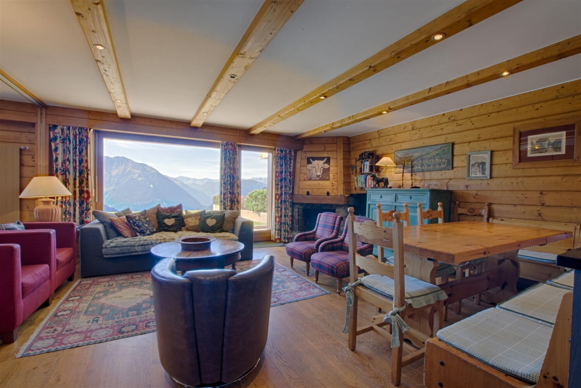 appartement-flaminia-014-verbier-salle-a-manger-espace-repas-03.jpg