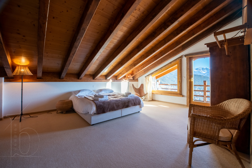 chalet-billabong-verbier-chambre-sous-combles-vue-2-21.jpg