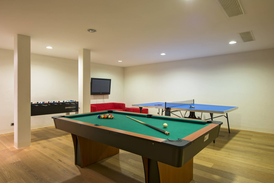 appartement-victoria-a-211-verbier-salle-jeux-billard-31.jpg