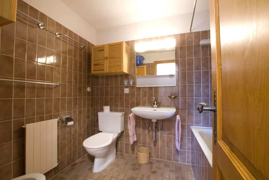 appartement-flaminia-221-verbier-salle-de-bain-wc-vasque-12.jpg