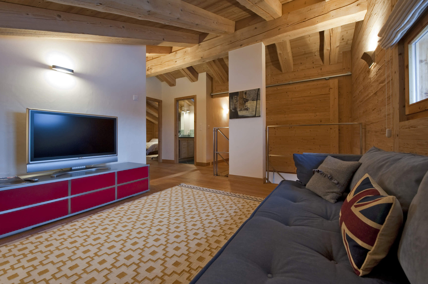 appartement-airview-203-verbier-salon-tv-15.jpg