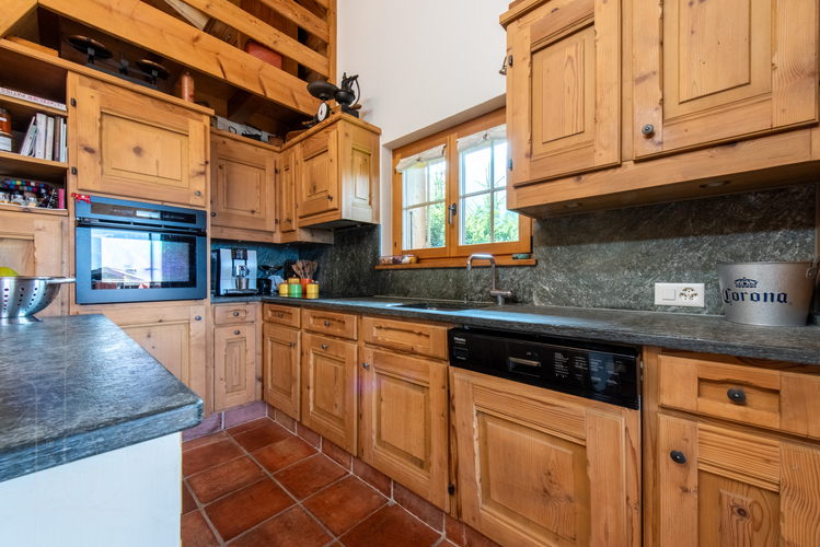 appartement-ecureuil-119-verbier-cuisine-fonctionnelle-06.jpg