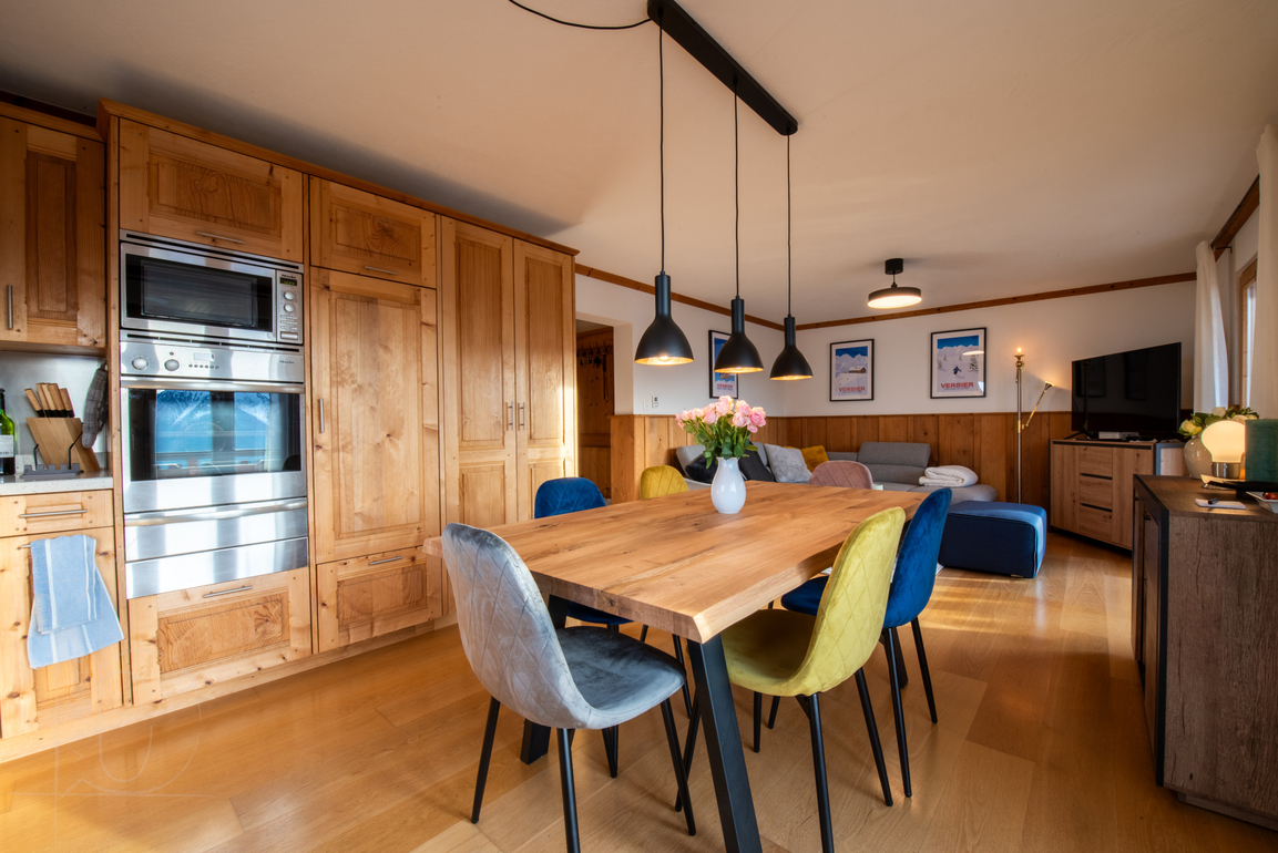 appartement-grande-journee-4-verbier-cuisine-equipee-03.jpg
