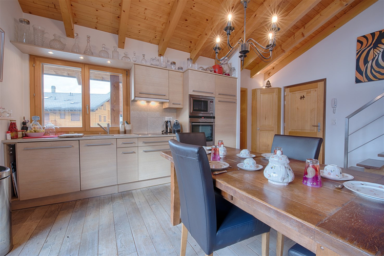 appartement-argousier-302-verbier-cuisine-salle-a-manger-04.jpg