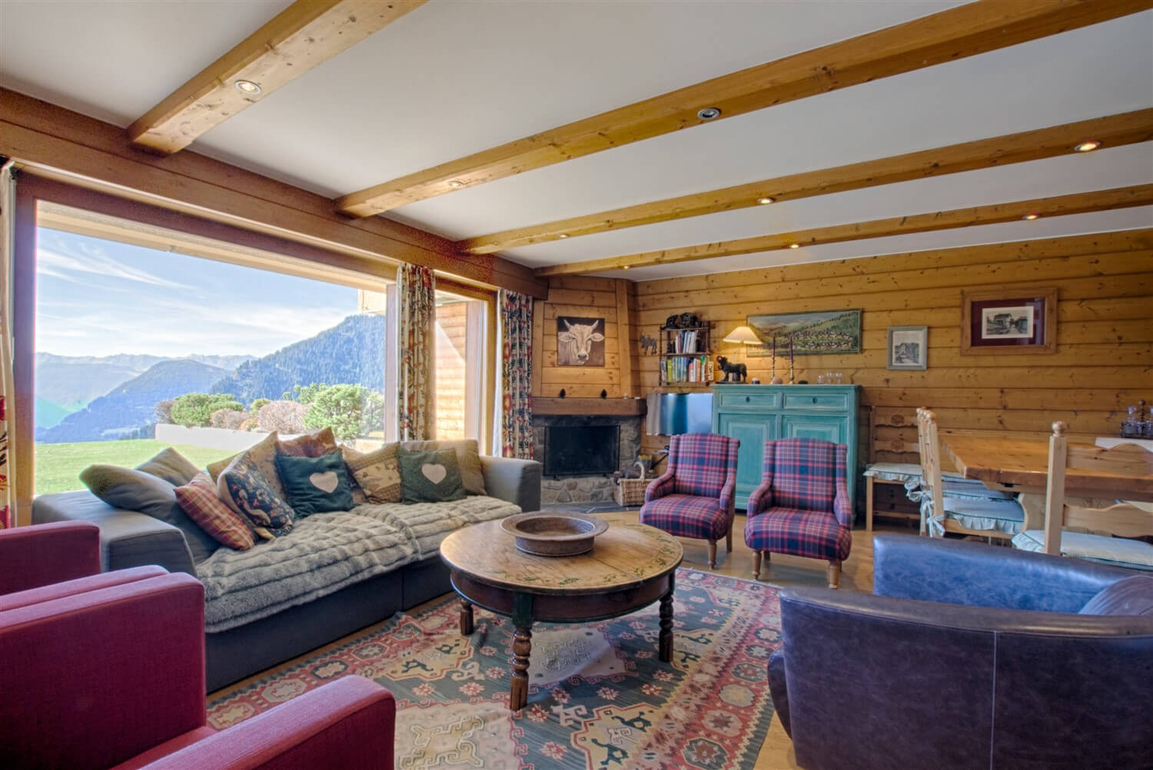 appartement-flaminia-014-verbier-sejour-lumineux-vue-montagnes-01.jpg