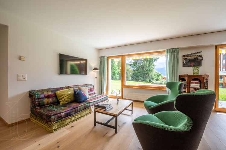 appartement-mirabelles-21-22-verbier-salon-canape-04.jpg