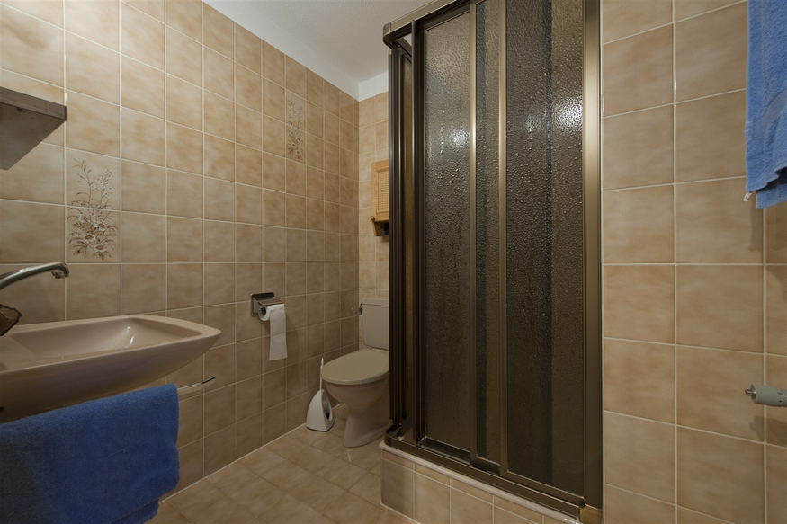 appartement-flaminia-326-verbier-salle-de-bain-douche-13.jpg