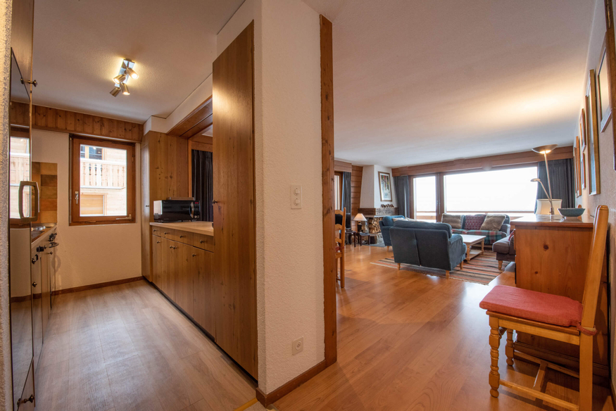 appartement-flaminia-118-verbier-entree-couloir-09.jpg