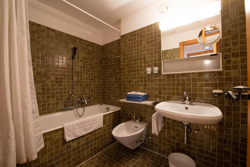 appartement-pelican-050-verbier-salle-de-bain-11.jpg