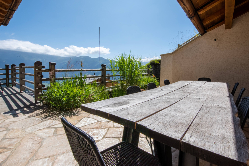 chalet-billabong-verbier-terrasse-table-exterieure-19.jpg