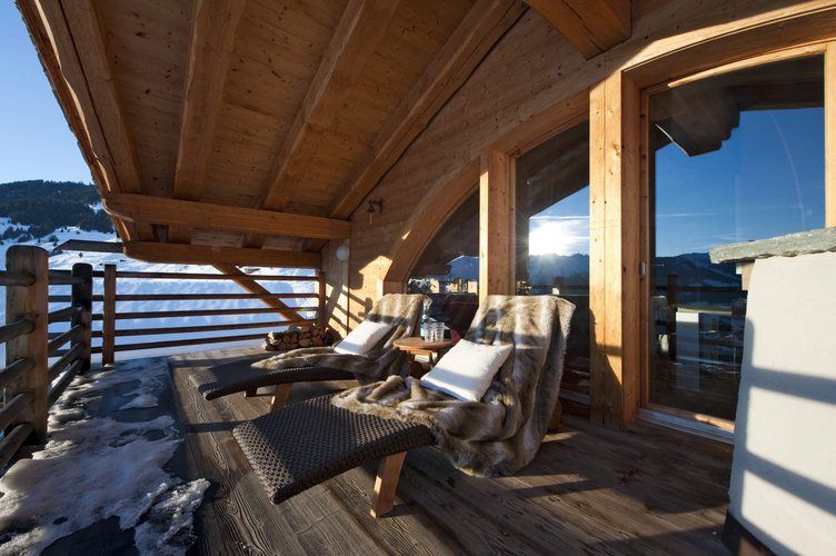 appartement-airview-203-verbier-terrasse-transats-05.jpg