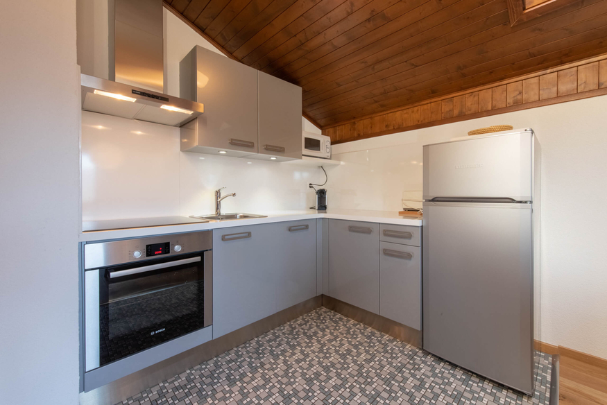 appartement-foehn-15-verbier-cuisine-equipee-08.jpg