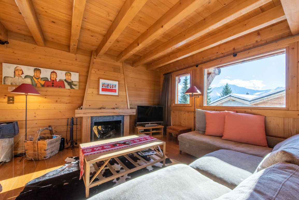 chalet-whymper-verbier-salon-cheminee-01.jpg